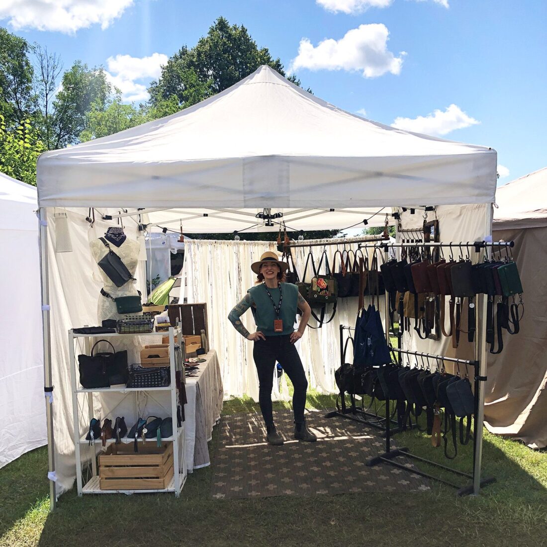 2025 Artisan Market Pip Robins Accessories