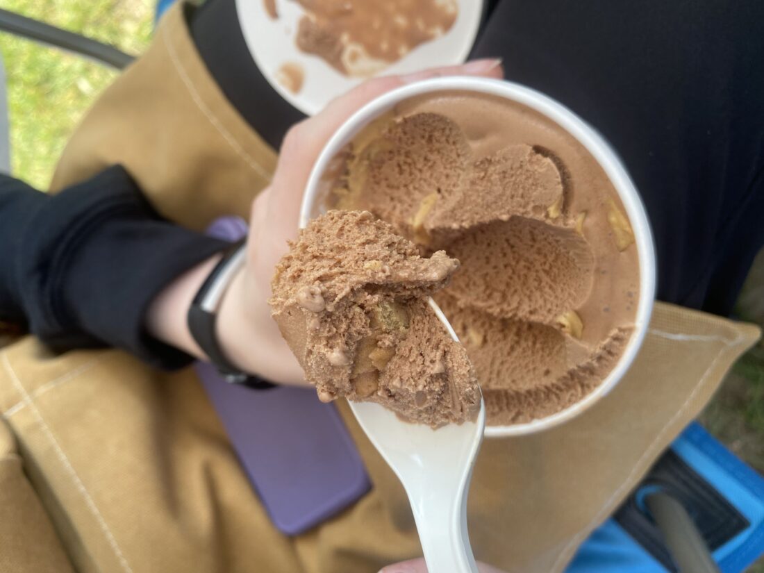 2 Farmers & a Cow Ice Cream Co